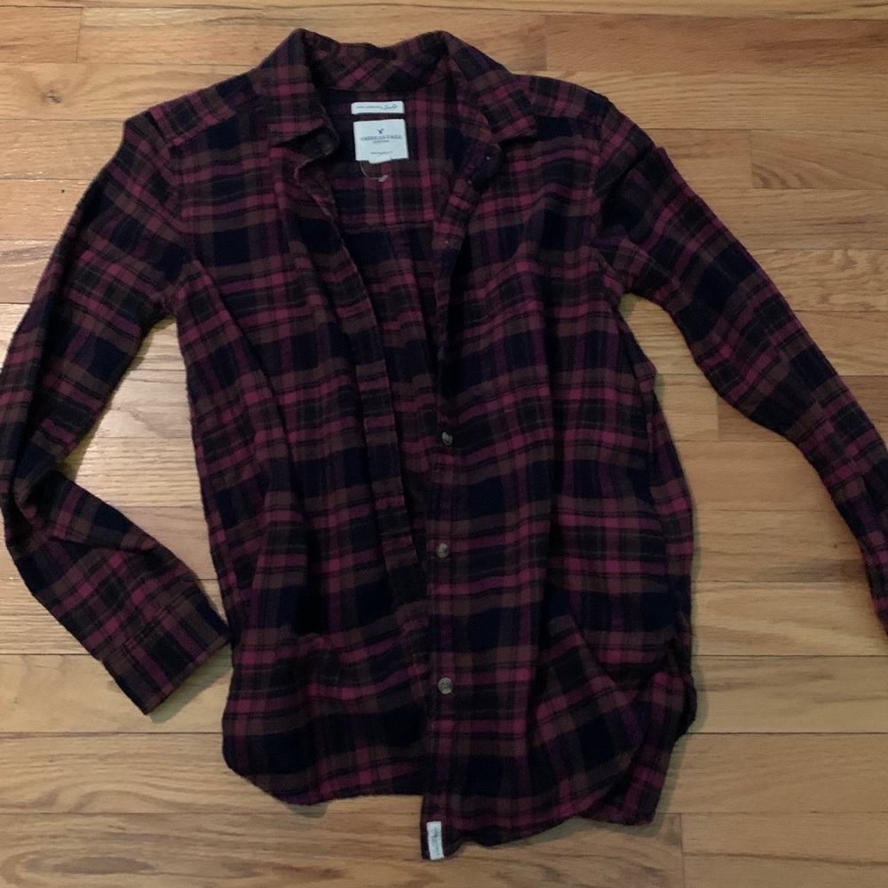American Eagle Plaid Button Down Shirt
